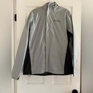 Columbia 100% Nylon Rain Jacket